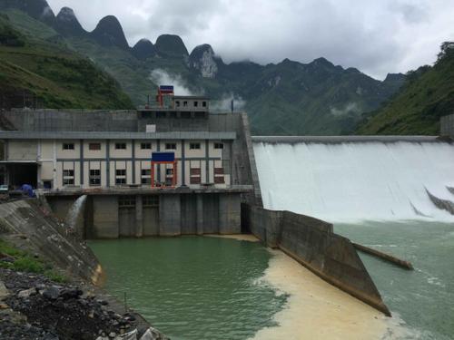 建设单位:天津市天发重型水电设备制造
